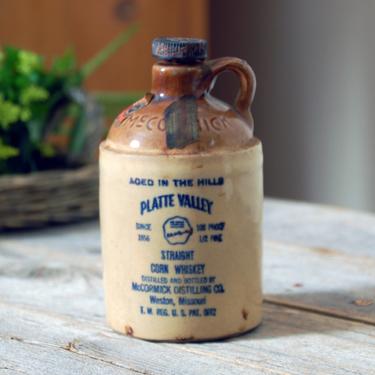 Vintage stoneware Platte Valley corn whiskey jug / collectable pottery jug / vintage liquor bottle / vintage stoneware crock jug 