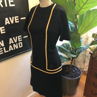 1960s minimal black dress with contrast piping and big buttons MOD L 