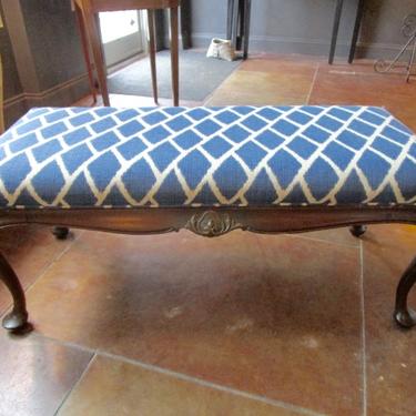 ANTIQUE FRENCH PROVINCIAL BENCH
