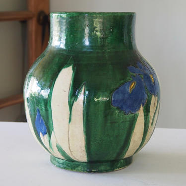 Vintage Arts &amp; Crafts Art Pottery Vase With Iris Flowers 