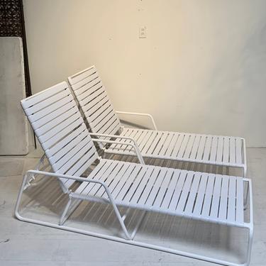 Pair of White Brown Jordan Kailua Chaise Lounges Newly Refurbished 
