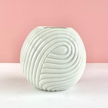 Swirl Pattern Bud Vase - Pale Blue 