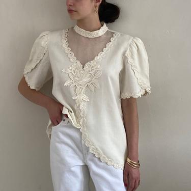 80s Victorian blouse / vintage creamy white lace high collar puff sleeve linen blend blouse | M 
