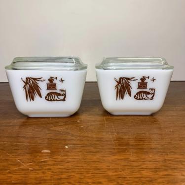 Vintage Pyrex Early American Refrigerator Dishes Pair 501 