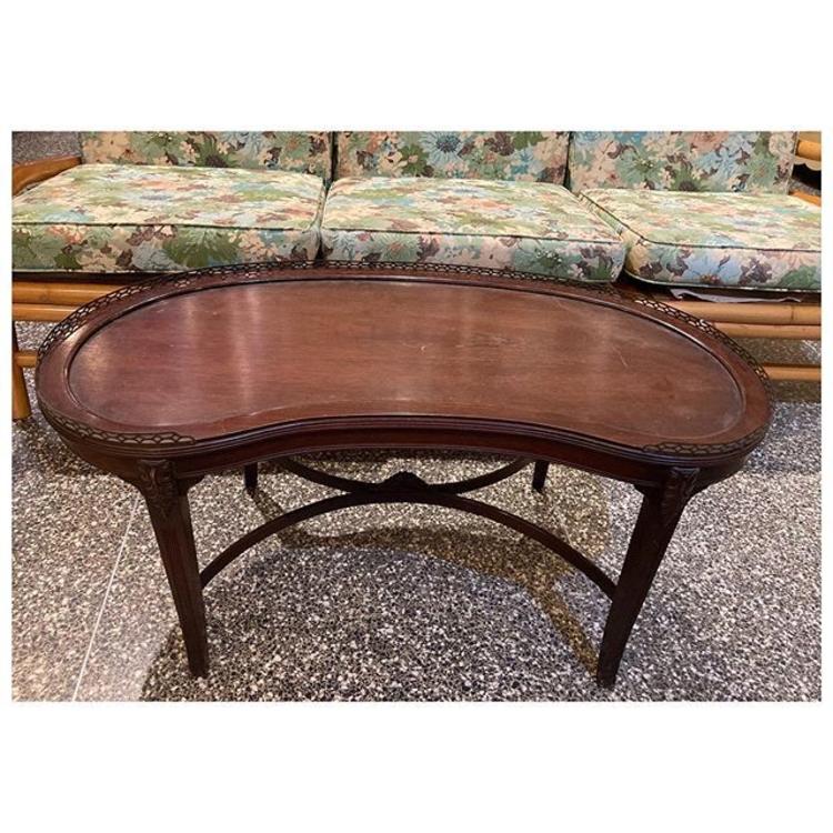 Antique kidney shaped coffee table 36.2” length/ 17” width / 17” height 