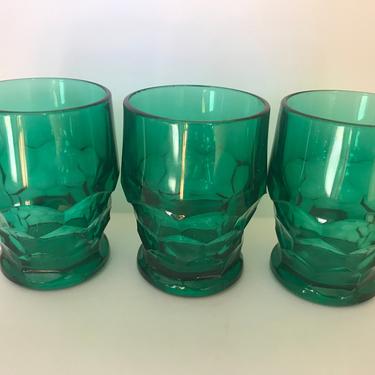 Pretty Set of (3) Emerald Green Glass  &amp;quot;Georgian&amp;quot; pattern drinking glasses- 4&amp;quot; tall 