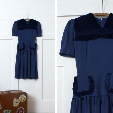 vintage 1930s navy blue dress • XS rayon crepe &amp; velvet puff sleeve dress with pockets 