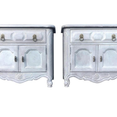 Thomasville Country French Nightstands - a Pair 
