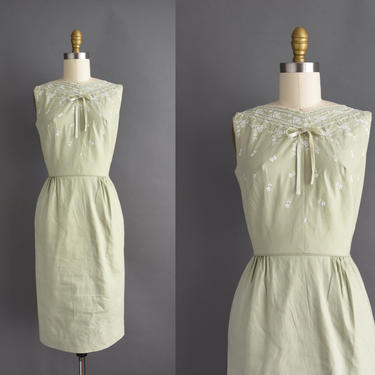 vintage 1950s | Mint Green Embroidered Floral Cocktail Party Wiggle Dress | XS | 50s dress 