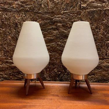 HA-19234 Pair of Tripod Table Lamps with Plastic Shades