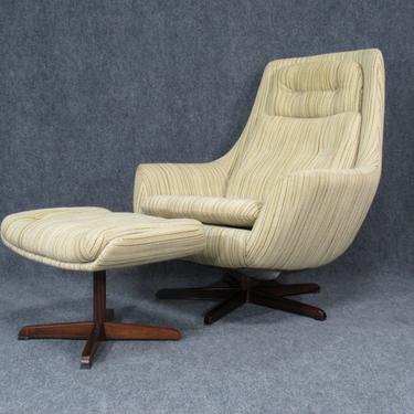 Mid-Century, Danish Modern Chair and Ottoman in Style of Arne Jacobsen for Fritz Hansen with Rosewood Star Swivel Base.  Circa 1960s.