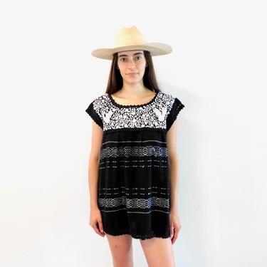 Oaxacan Blouse // vintage cotton boho hippie Mexican hand embroidered dress hippy tunic mini dress black // S/M 