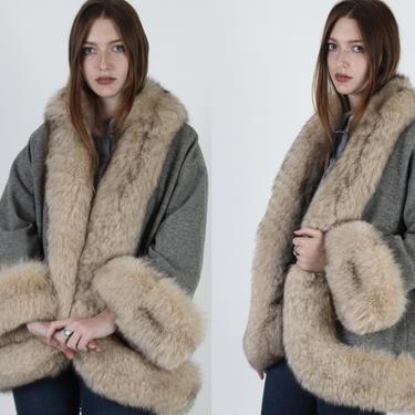Vintage Bill Blass Coat / Plush Beige Arctic Fox Fur Trim / Light Weight Grey Wool / Vintage 80s Draped Cape Jacket 