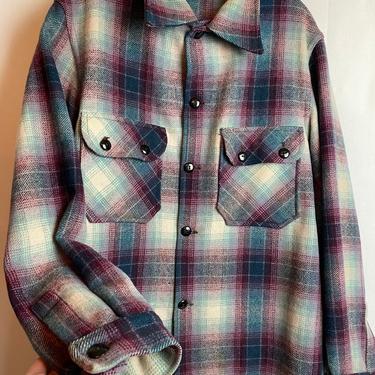 VTG 1960s Chippewa jacket Wool plaid colorful  men’s shop coat Chippewa woolen mills overcoat shirt pockets  chest size 44” XL 