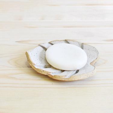 Monstera Leaf Ceramic Stoneware Handmade Soap Dish 