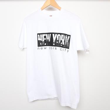 vintage y2k NEW YORK CITY manhattan vintage 1990s y2k white and black city sky line shirt -- size medium 
