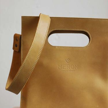 Meron Handmade Leather Cutout Handle Purse