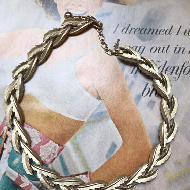 Vintage Trifari Holly Leaf Choker Necklace | Mid Century 60s Goldtone Necklace by blindcatvintage