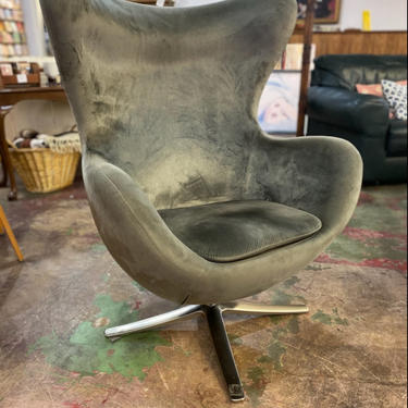 Retro Grey Swivel Chair