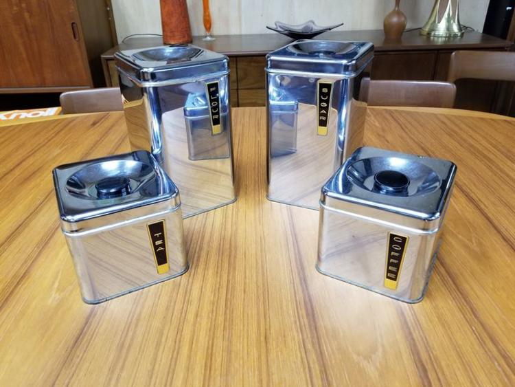                   Set of Mid-Century kitchen canisters