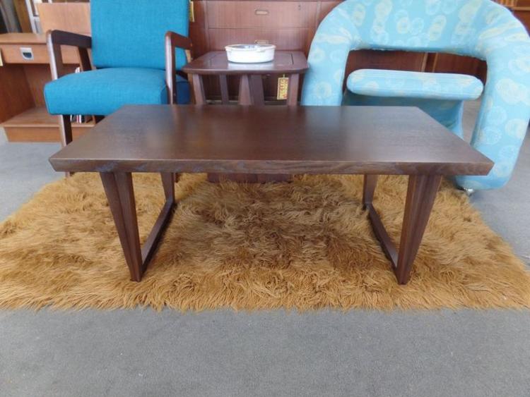 Mid-Century Modern coffee table with tapered legs
