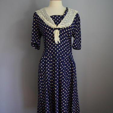 40's Inspired Dress // Polka Dot Rayon // Medium 