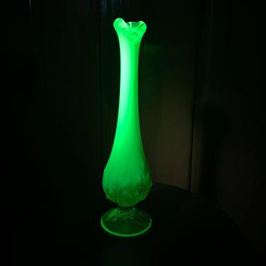 Vintage Fenton Glass Topaz Opalescent Lily of The Valley Vaseline Glass Bud Vase 
