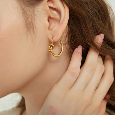 Molly gold knotted hoop earring, gold Knotted Earrings, Gold hoop Earrings, gold Minimalist Earrings, gold knotted Huggie Earrings, gift 