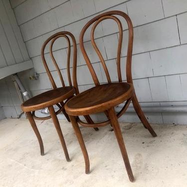 Pair of Thonet Bentwood Chairs with Embossed Seats