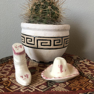 Vintage Western Salt and Pepper Shakers Cowboy Hat and Boots 