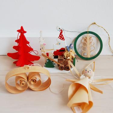 Set of 5 Vintage Wooden Shaved/Curled Christmas Tree Ornaments 