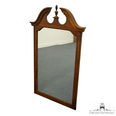 THOMASVILLE FURNITURE Collector's Cherry Traditional Style 31" Dresser / Wall Pediment Mirror 10111-220 