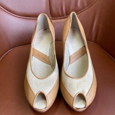 Vintage Brown Leather Peep-Toe Wedges with Beige Canvas Accent - Size 7 