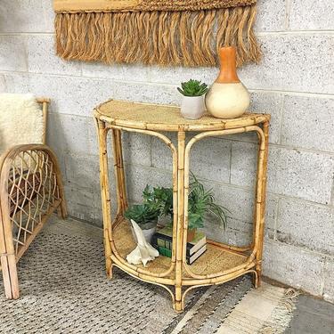 LOCAL PICKUP ONLY -------------- Vintage Rattan Table 