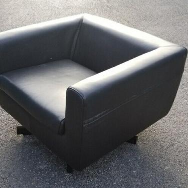 Vintage French Roche Bobois Designed Swivel Cubed Italian Black Leather Accent Chair