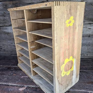 Vintage Table Talk Pie Company Wooden Pie Shelf Display Crate 