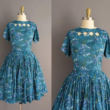 vintage 1960s dress | Wonderful Diamond Cut Out Neckline Full Skirt Shirt Dress | Medium | 60s vintage dress 