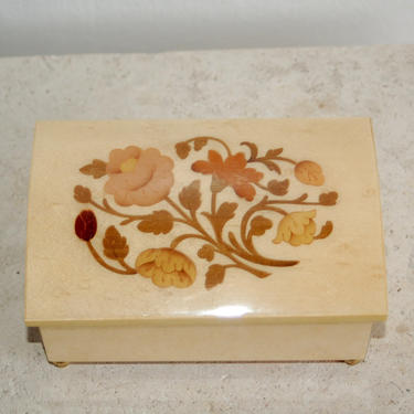 Vintage Sorrento Italy Blond Birds Eye Maple Floral Wood Inlay Music Box ~ Reuge Swiss Movement ~ Theme from Ice Castles ~ #6080 
