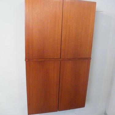 Mid Century Modern Teak Mirrored Fold Out Wall Bar Cabinet 1970s MCM 