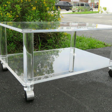 Hollywood Regency Mid Century Two Tiers Lucite Coffee Table 1273