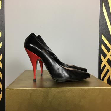 1980s pumps, sexy high heels, vintage 80s shoes, black and red, size 8 1/2, Van Eli, made is Spain, leather, stilettos, 4 inch, classic, hot 