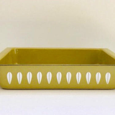 Catherine Holm Baking/Casserole Dish/ Lotus Design/ Green/ White/ FREE SHIPPING 