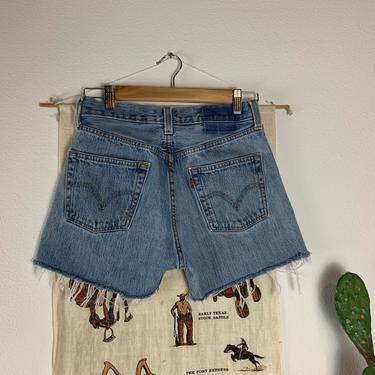 Vintage 1990s Perfectly Broken In Levis 501s Button Fly Cut-off 26 Waist 
