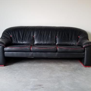 1980s Postmodern Italian Black Leather Three Seat Sofa Nicoletti Salotti Style. 