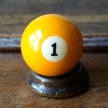 1 Uno I Yellow Pool Ball Number One Old Plastic Billiard Ball Standard Size 2.25&amp;quot; Color Solid Solids Retro 