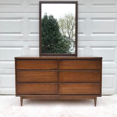 Vintage Six Drawer Bedroom Dresser With mirror 