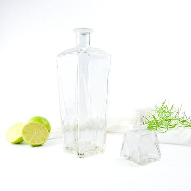 Wine Decanter - Tall Glass Flask 