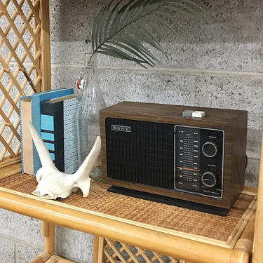 Vintage Radio Retro 1970s Sony Solid State + AM FM + 2 Band + 10 Transistor + Plastic + Faux Wood Grain + Desktop + Radio + Home Decor Audio 