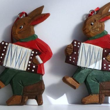 Three Vintage Wooden Carved Rabbits / Painted / Provincial or Country Decor 