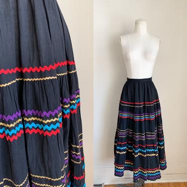 Vintage 1970s Black & Rainbow Rick Rack Skirt / 28&quot; waist 